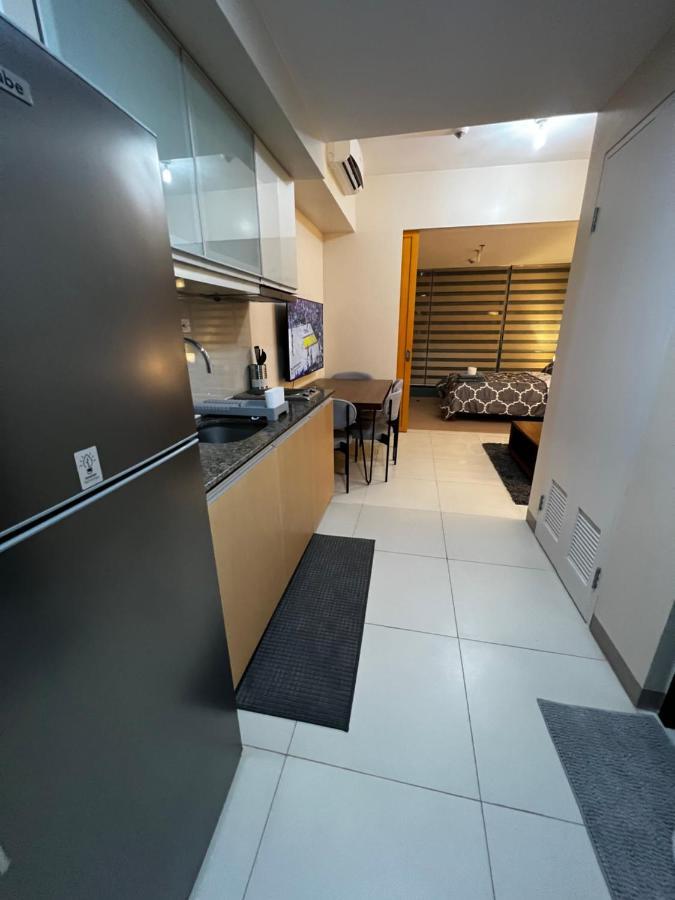 1 Bedroom Uptown Bgc Across Uptown Mall Manila Ngoại thất bức ảnh